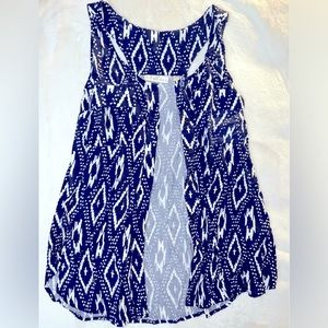 Women’s blouse / work attire